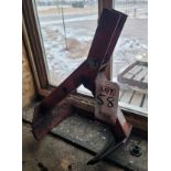 55-GALLON DRUM LIFTING CLAMP