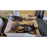 LOT - (1) SLIDE HAMMER AND (1) PULLER
