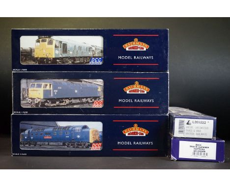 Four boxed OO gauge locomotives to include 3 x Bachmann (32325DC Class 25/1 Bo Bo Diesel D5211 green, 32530DS Class 55 St Pad