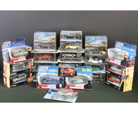 25 Boxed / cased James Bond diecast models to include 13 x GE Fabbri, 5 x The Definitive Bond Collection (05001, 05101, 04701