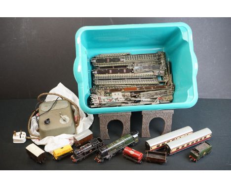 Quantity of Hornby Dublo model railway to include 2 x locomotives (Duchess of Montrose &amp; 0-6-2 BR 69567), various track, 