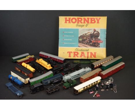 Collection of Triang OO gauge model railway to include 6 x locomotives and 16 x items of rolling stock plus a boxed Hornby O 