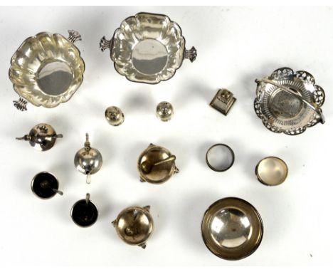 George V silver cruet, by Levi &amp; Salaman, Birmingham mostly 1920, comprising two open salts, two mustard pots, two pepper