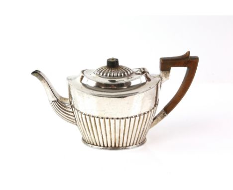 Victorian silver teapot, by Spurrier &amp; Co, Birmingham 1887, the lower body decorated with fluting, finial missing, 13 cm 