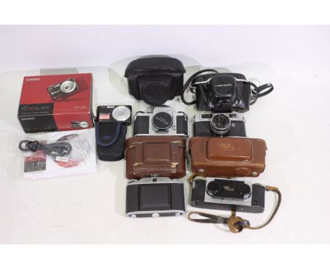 5 x cameras to include a 35 mm Stereo Realist camera. An Asahi Pentax S1a camera. A Casio EX-Z8 18.9 mm camera. A GB Kershaw 