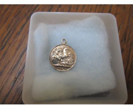 A gold coloured Edward VII 1909 quarter sovereign coin with suspension ring, diameter 15mm, weight 1.5g 