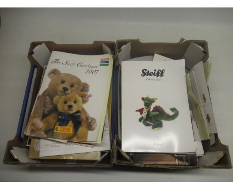 Large collection of Steiff magazines and catalogues (2 boxes) 