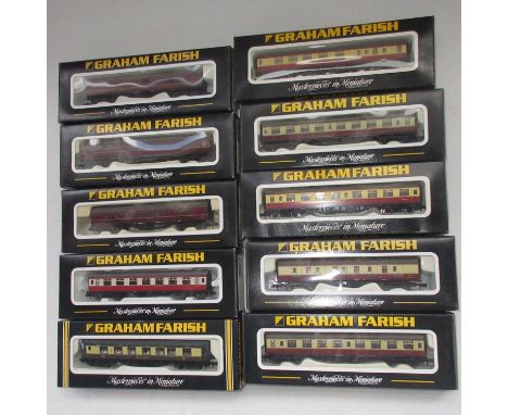 Collection of boxed Graham Farish by Bachmann N gauge rolling stock carriages 374-836, 026, 027, 050A(2), 053A, 301, and 0646