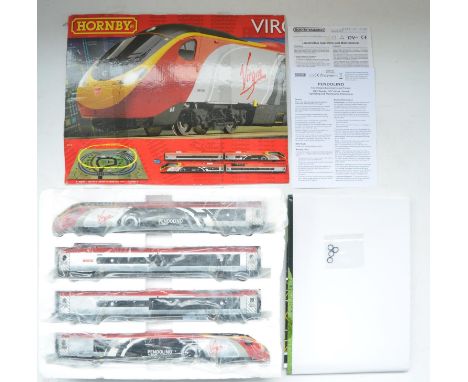 Hornby OO gauge Virgin Trains Pendolino electric train set with power car, 2x coaches and dummy car. Part of original set R11