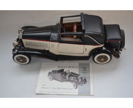 Built Pocher Models 1/8 scale Rolls Royce Phantom II Drop Head Sedanca Coupe (1932) mixed media model with original instructi