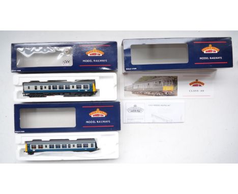 Bachmann OO gauge 2 car DMU set 32-902A, Class 108 in British Rail blue/grey livery, 1x power car (DCC Ready) and 1x dummy ca