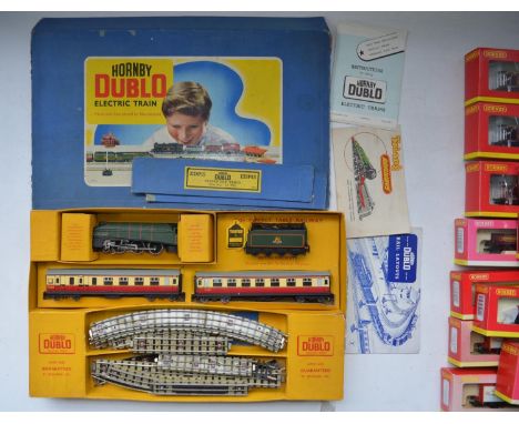 Boxed vintage Hornby Dublo "Silver King" passenger train set EDP15. Contents in very good previously used condition for age, 