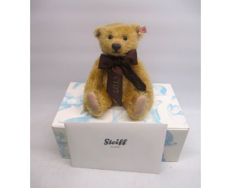 Steiff QVC Year Bear 2013 in brass mohair, H28cm, limited edt. 111/1500, boxed with certificate 