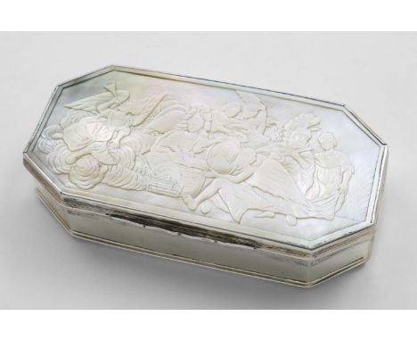 AN EARLY 19TH CENTURY DUTCH MOTHER OF PEARL-MOUNTED TOBACCO BOX of canted rectangular form with a shaped thumbpiece and reede