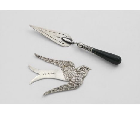 A LATE VICTORIAN NOVELTY BOOKMARK in the form of a swift in flight, maker's mark "WH", Birmingham 1897 together with an agate