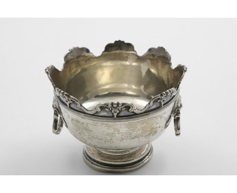 AN EDWARDIAN SMALL ROSE BOWL in the form of a montieth with lion mask and drop ring handles, maker's mark worn, Birmingham 19