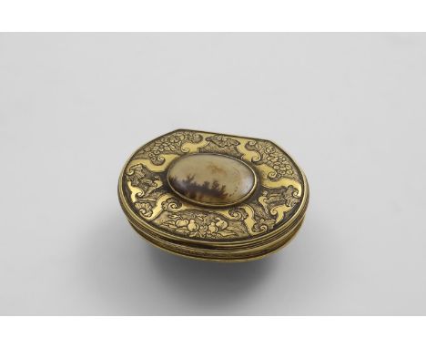 A GEORGE II GOLD MOUNTED AGATE SNUFF BOX oval with chased concave sides, reeded borders and a curved thumbpiece, the cover ch