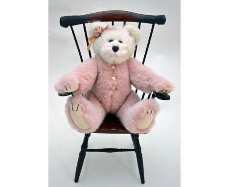 Boyds Bears and Tender Hearts presents a 2 piece collection of Collectible Bears, soft sculpture each. 1) Boyds Bears feature