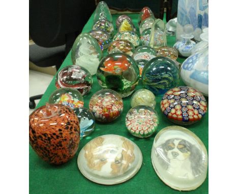 Approx 30 assorted paperweights to include Caithness "Daydreams" paperweight inscribed "R12854", a Mdina paperweight, various