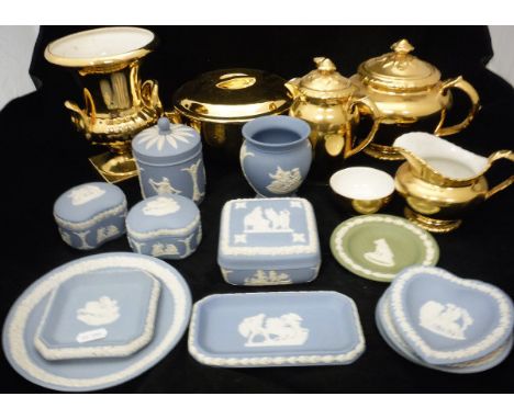 A collection of Wedgwood blue Jasperware to include pin dishes, trinket dishes, lidded vase, etc, together with Royal Worcest