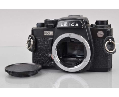 A Leica R6.2 SLR Camera Body, black, made in Germany, serial no 1993767, 1993, shutter working, meter responsive, self timer 