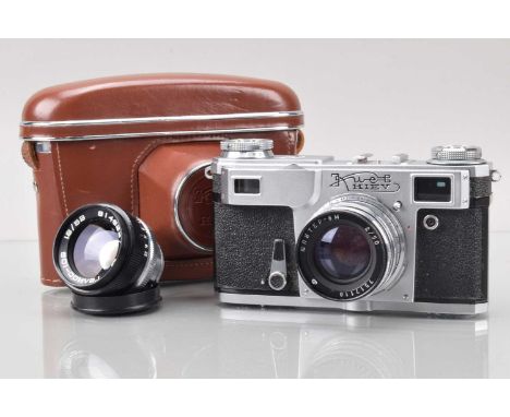 A Kiev 4A Rangefinder Camera, type 2, shutter working, slow to close, rangefinder functions, self timer working, body G-VG, w