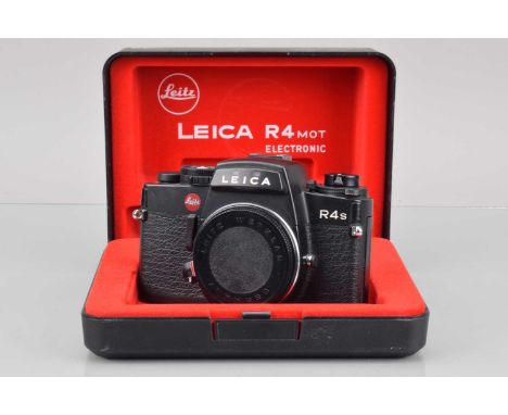 A Leitz Wetzlar Leica R4s Mod 2 SLR Camera Body, black, serial no 1684978, 1986, shutter working, meter responsive, responsiv