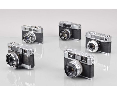A Group of 35mm Cameras, a Fujica Fujicarex II, shutter working, meter unresponsive, G, Fujica Auto-M, shutter working, range