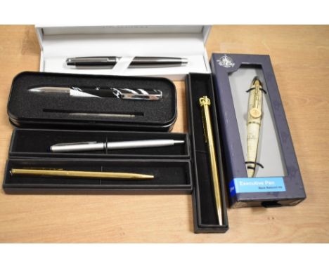 A tray of vintage ball point pens with boxes, to include a Walt Disney World pen, a Troika design pen, and others