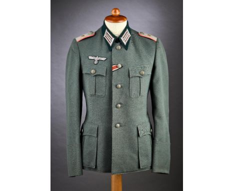 Heer - Panzertruppe : Feldbluse eines Leutnants der Panzertruppe.Feldgraues Tuch, im Knopfloch vernähtes Band des Eisernen Kr