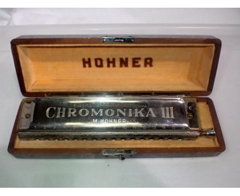M. Hohner, Chromonika III, Chromatische Mundharmonika in 'C', with case. UK P&amp;P Group 1 (£16+VAT for the first lot and £2