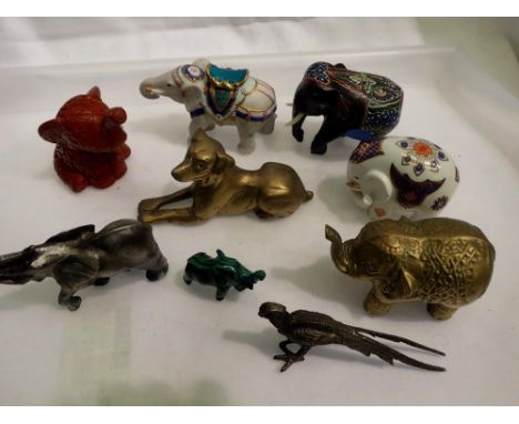 Collection of various ornaments to include decorative elephants. UK P&amp;P Group 2 (£20+VAT for the first lot and £4+VAT for