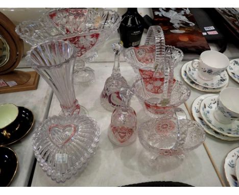 Eight pieces of Anna Hutte German lead crystal. Not available for in-house P&amp;P 