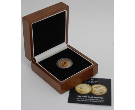 Great Britain, cased 1957 gold full sovereign, Elizabeth II first portrait, rev. St George & Dragon above date (1)
