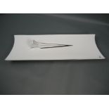 Meissen (Schwerter). Briefschale mit Brieföffner. Erste Wahl. Ca. 18 & 38cm. Beides besch.