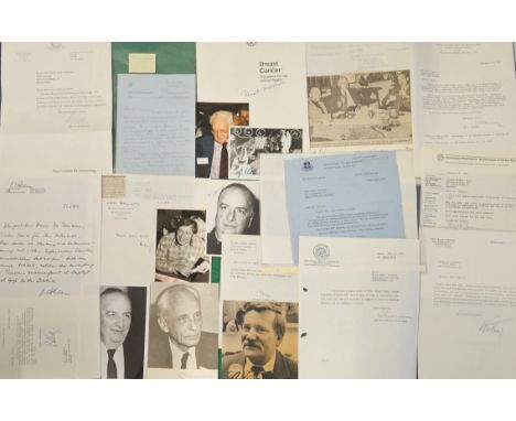 Assorted scientist collection. 11 x TLS signatures such as F. M. Burnet, Sir John Eccles, Georges Sköhler, Sir Bernard Katz, 