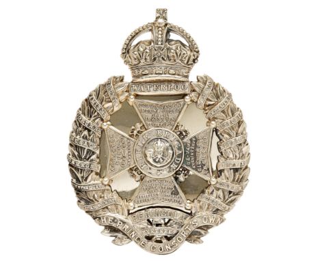 Rifle Brigade Officer’s 1917 Birmingham hallmarked silver pouch belt plate and furniture.A fine die-stamped example by J &amp