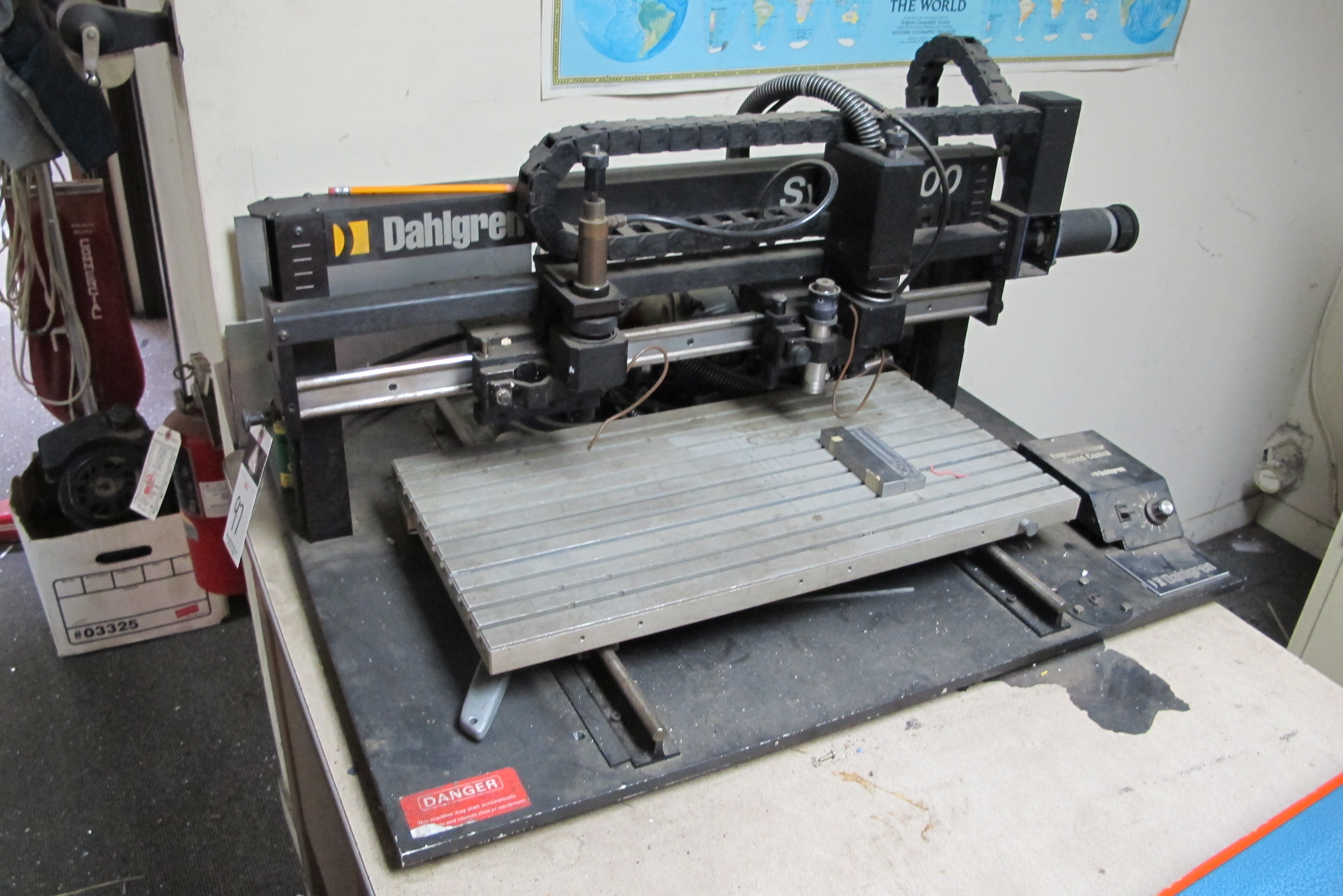 Dahlgren system 300 engraving machine