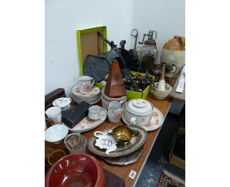 A COLLECTION OF LORD OF THE RINGS FIGURES, A SMALL QUANTITY OF KITCHENALIA, DENBY  WARES, A METRONOME ETC. 