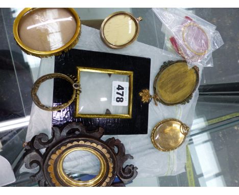 A COLLECTION OF MINIATURE PORTRAIT FRAMES