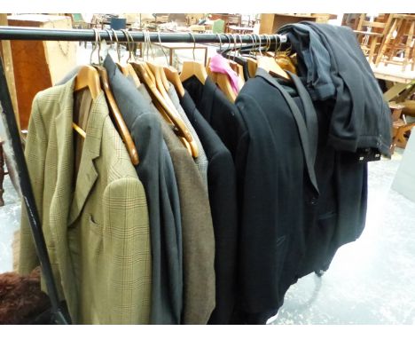 A QUANTITY OF VINTAGE GENTLEMANS SUITS AND JACKETS INC. BURBERRY, HECTOR POWE, RAIL NOT INCLUDED. 