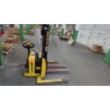 Hyster walk behind lift truck