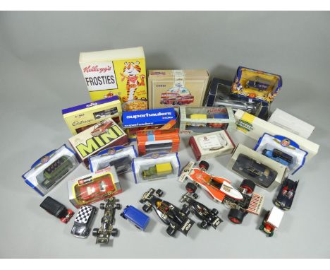 Various Makers - an assorted collection of boxed and unboxed die-cast models, to include Bburago, Maisto, Corgi; Commercials,