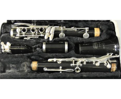 A cased clarinet by Bundy 'Resonite', the Selmer Company USA, with mouthpiece. 