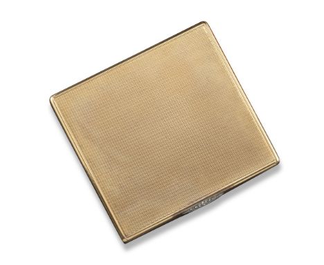 Fabergé - A rectangular gold box, workmaster Henrik Wigström, with engine-turned decoration and a diamond-set thumbpiece, sig
