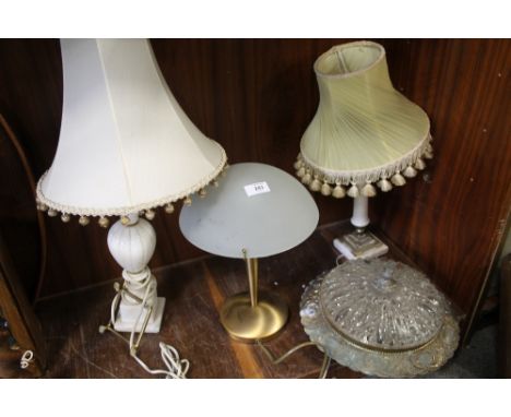 A VINTAGE BRASS CEILING LIGHT SHADE TOGETHER WITH TWO ALABASTER TABLE LAMPS AND A MODERN EXAMPLE (4)