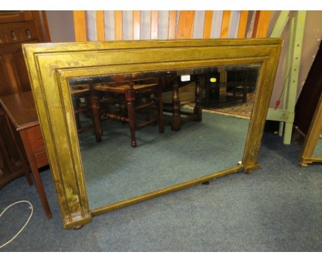 A LARGE GILT OVERMANTLE MIRROR W 114 cm&nbsp;S/D