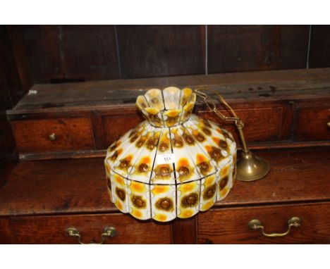 A TIFFANY RETRO STYLE GLASS HANGING LIGHT FITTING H-22 CM S/D