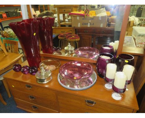 A COLLECTION OF MODERN COLOURED GLASS TO INCLUDE M &amp; S (15)