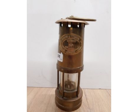 E THOMAS AND WILLIAMS CAMBRIAN BRASS MINERS LAMP